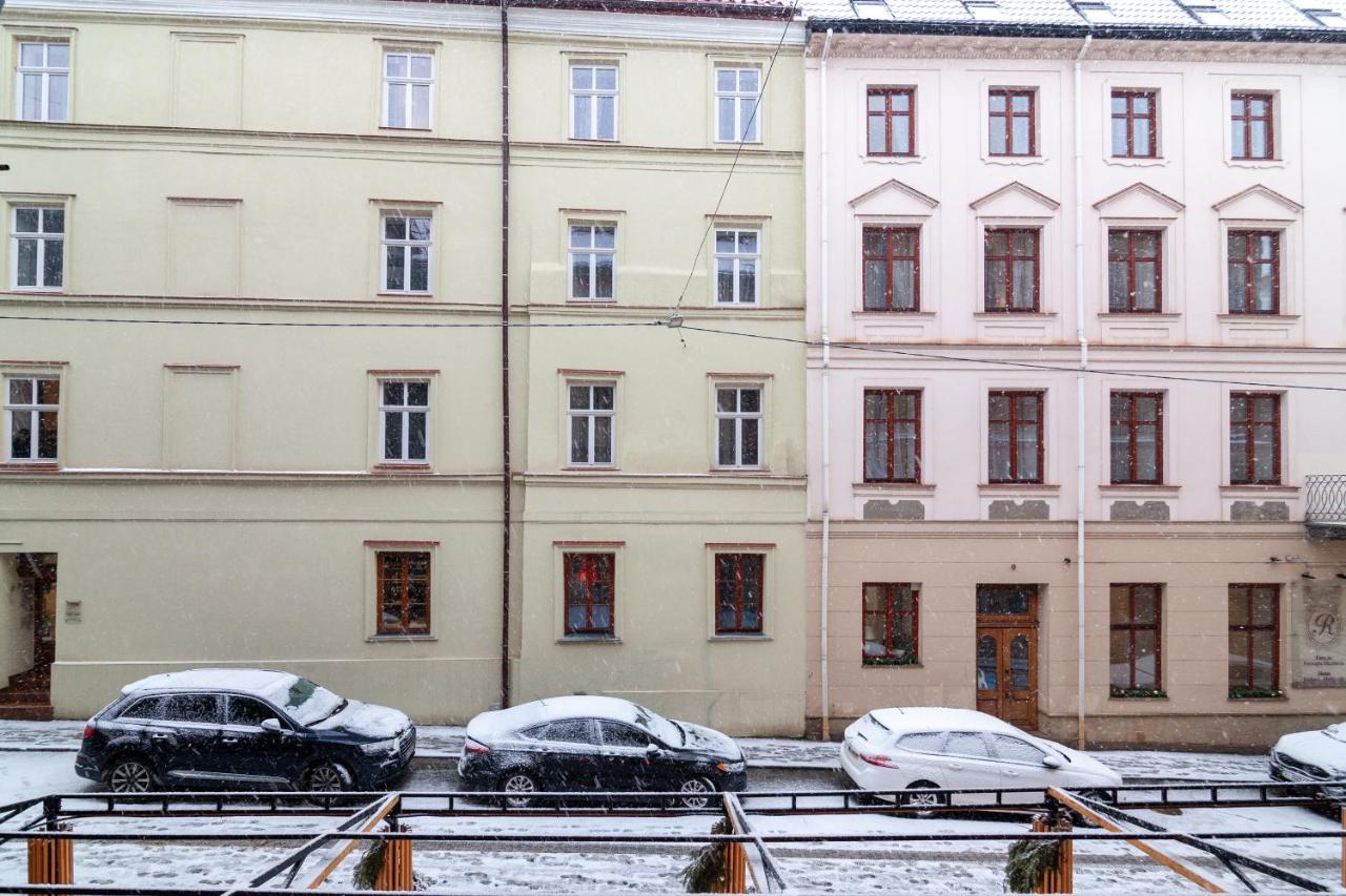 Romari Площа Міцкевича Lviv Exterior photo